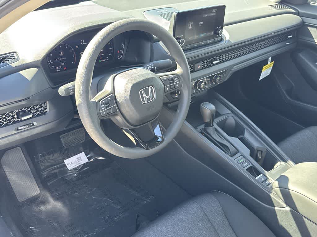 2025 Honda Accord SE - Photo 13