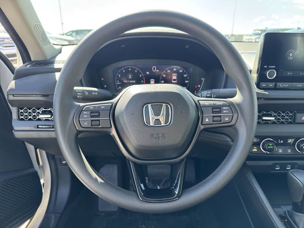 2025 Honda Accord SE - Photo 14
