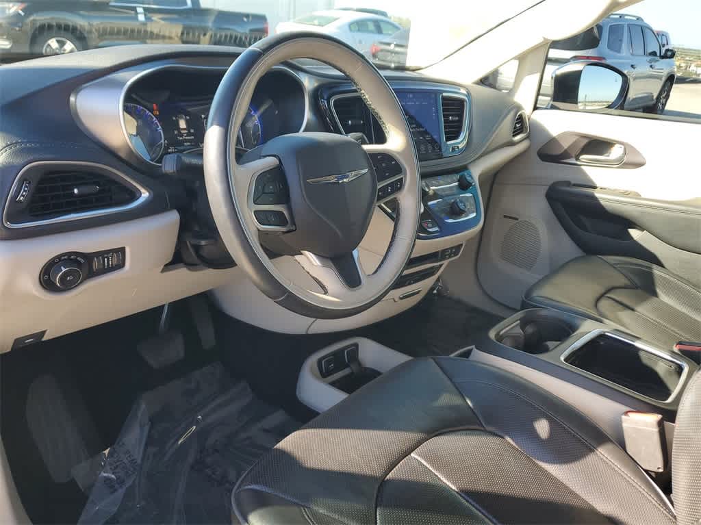 Used 2018 Chrysler Pacifica Limited with VIN 2C4RC1GG7JR122546 for sale in Florida City, FL