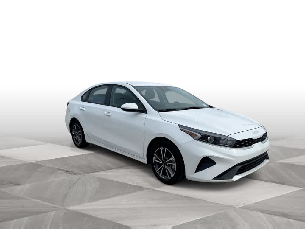 Used 2024 Kia Forte LXS with VIN 3KPF24AD4RE789478 for sale in Florida City, FL
