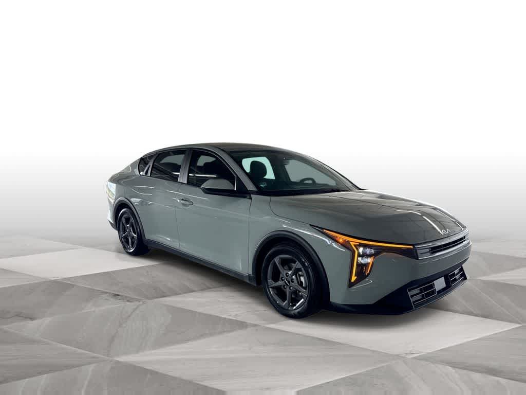 Used 2025 Kia K4 LXS with VIN 3KPFT4DEXSE027103 for sale in Florida City, FL