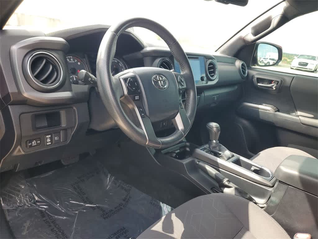 Used 2018 Toyota Tacoma TRD Sport with VIN 5TFAZ5CN9JX068952 for sale in Florida City, FL