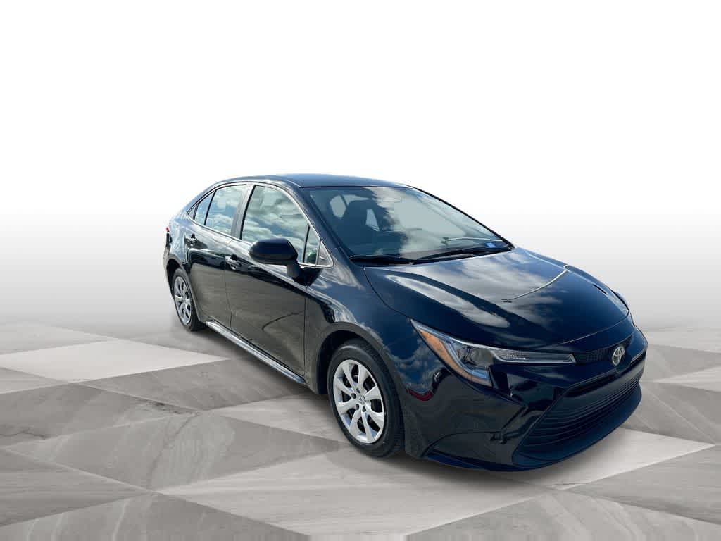 Used 2025 Toyota Corolla LE with VIN 5YFB4MDE3SP270570 for sale in Florida City, FL