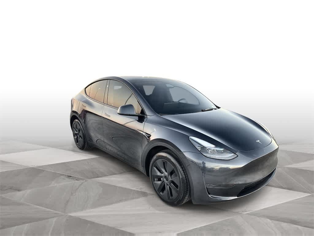 Used 2025 Tesla Model Y Long Range with VIN 7SAYGDED1SA358617 for sale in Florida City, FL
