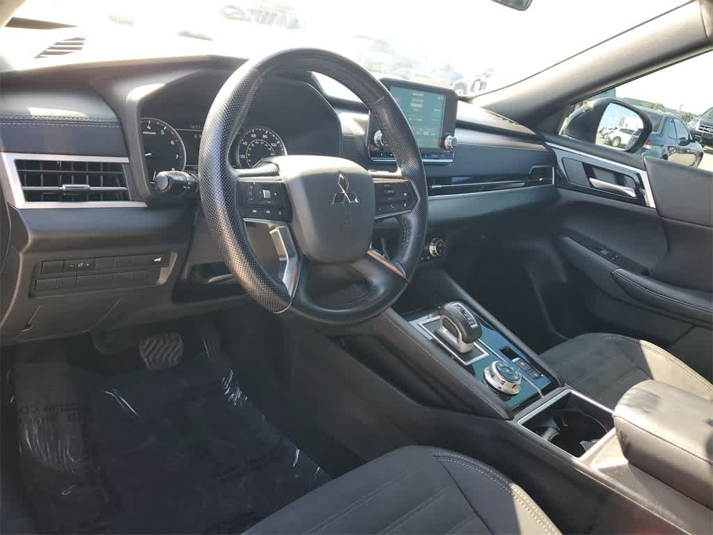 Used 2022 Mitsubishi Outlander Black Edition with VIN JA4J4UA81NZ069703 for sale in Florida City, FL