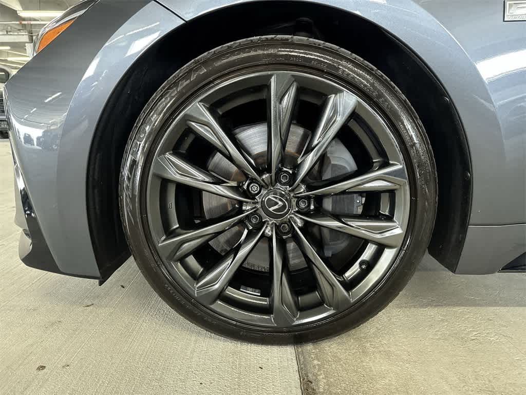 2024 Lexus IS 350 F SPORT photo 9