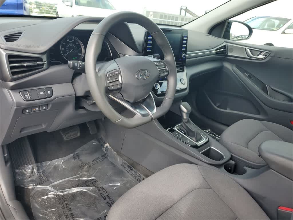 Used 2020 Hyundai IONIQ SE with VIN KMHC65LD5LU187512 for sale in Florida City, FL