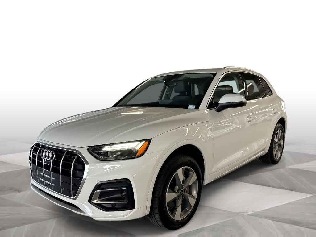 2025 Audi Q5 40 Premium Plus quattro's photo