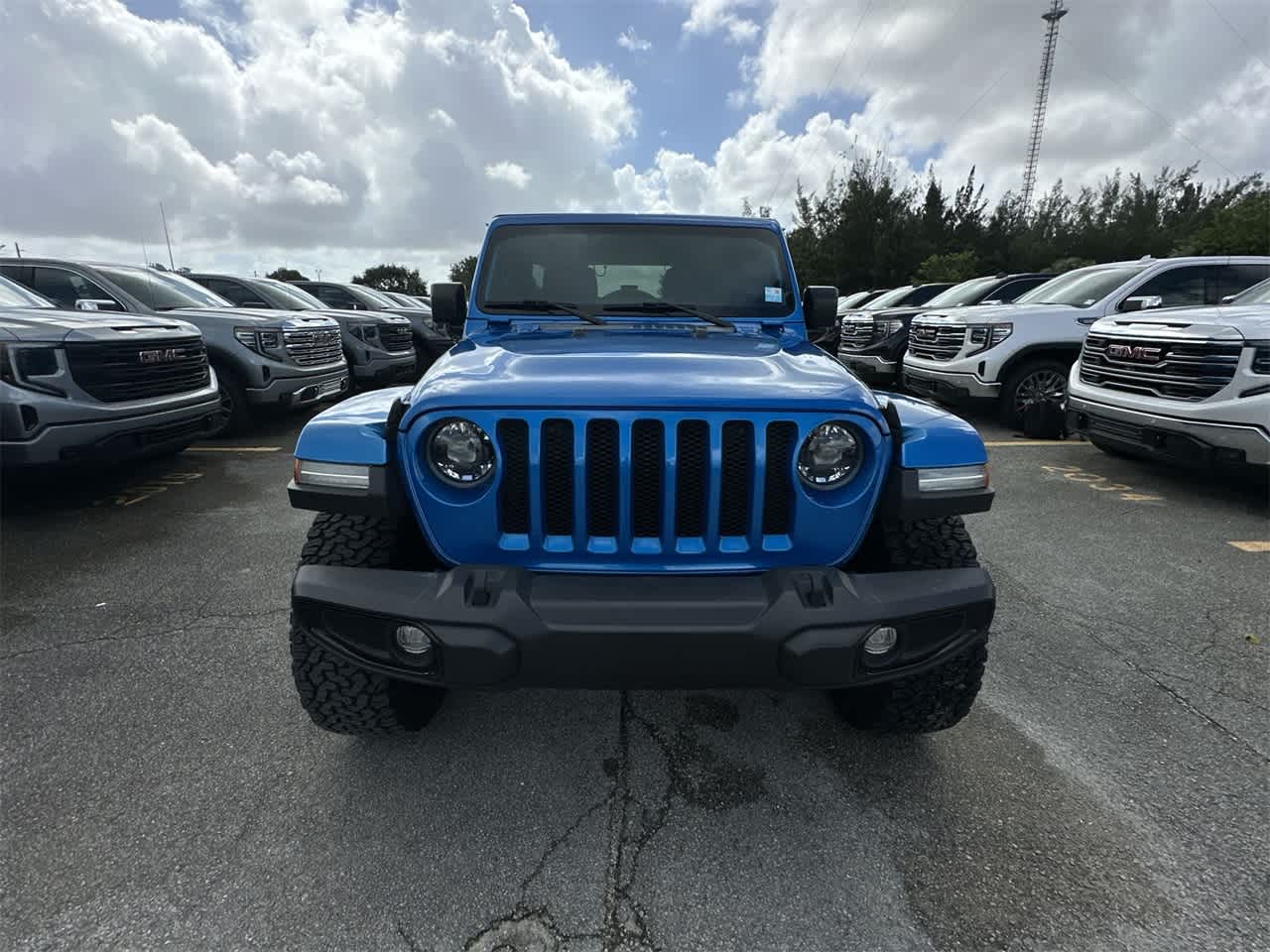 2023 Jeep Wrangler Sport 2