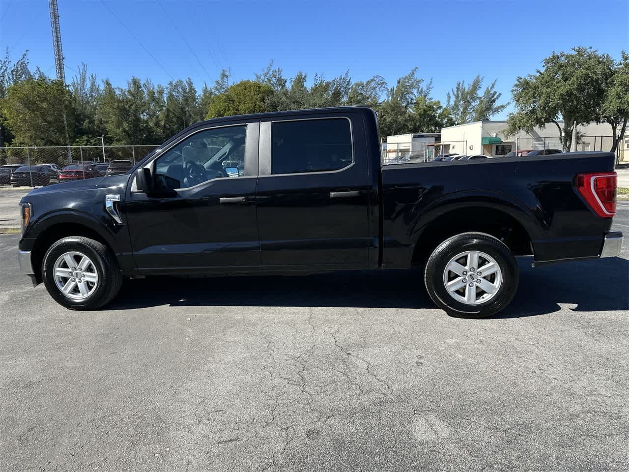 2023 Ford F-150 XLT 2WD SuperCrew 5.5 Box 8