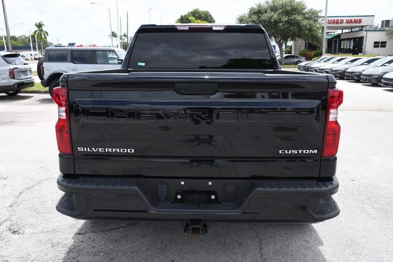 2022 Chevrolet Silverado 1500 Custom 4WD Crew Cab 147 5