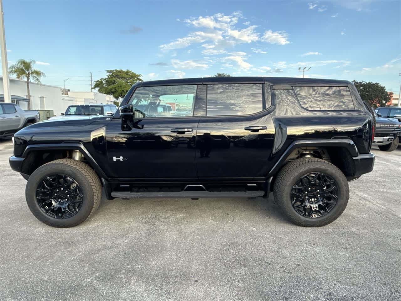 2025 GMC HUMMER EV 2X 8