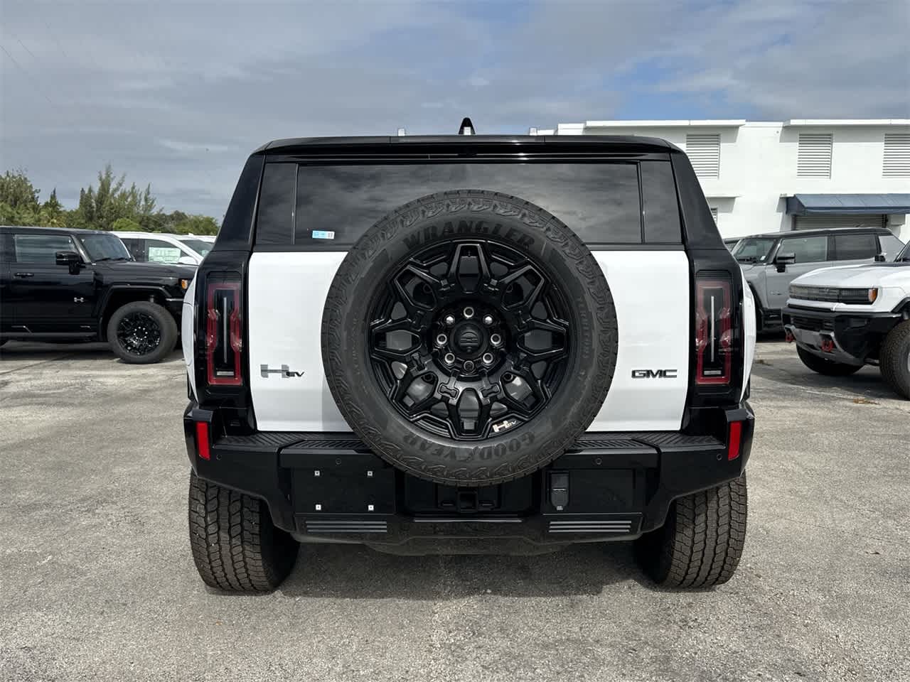 2025 GMC HUMMER EV 2X 5