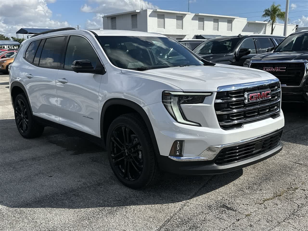 2024 GMC Acadia FWD Elevation 3