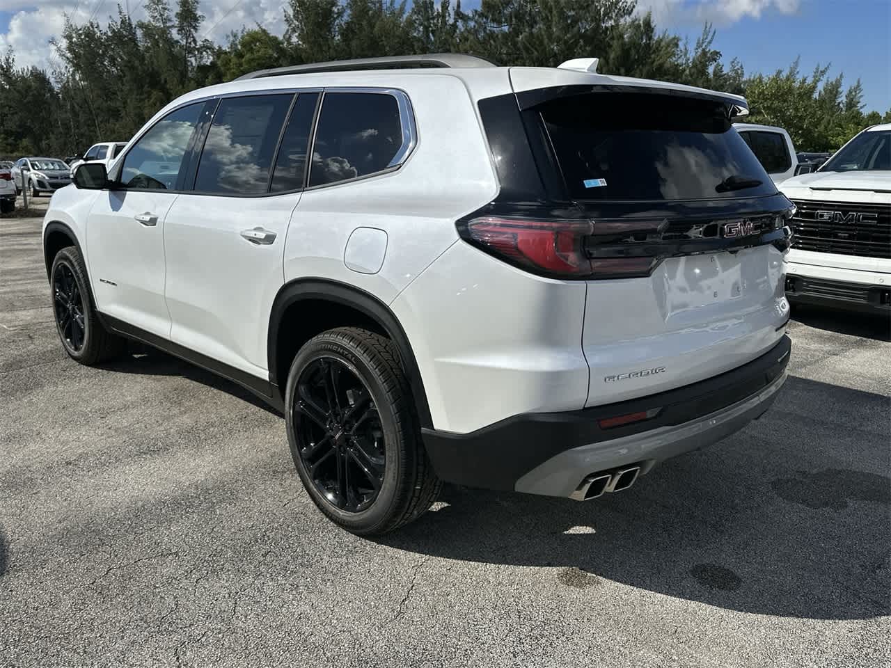 2024 GMC Acadia FWD Elevation 7