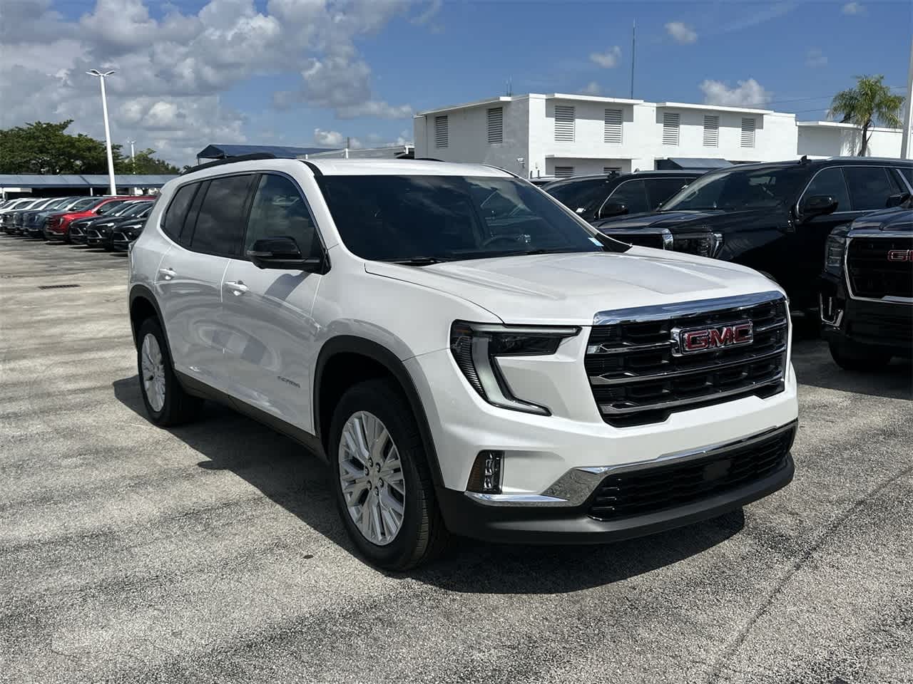 2024 GMC Acadia FWD Elevation 3