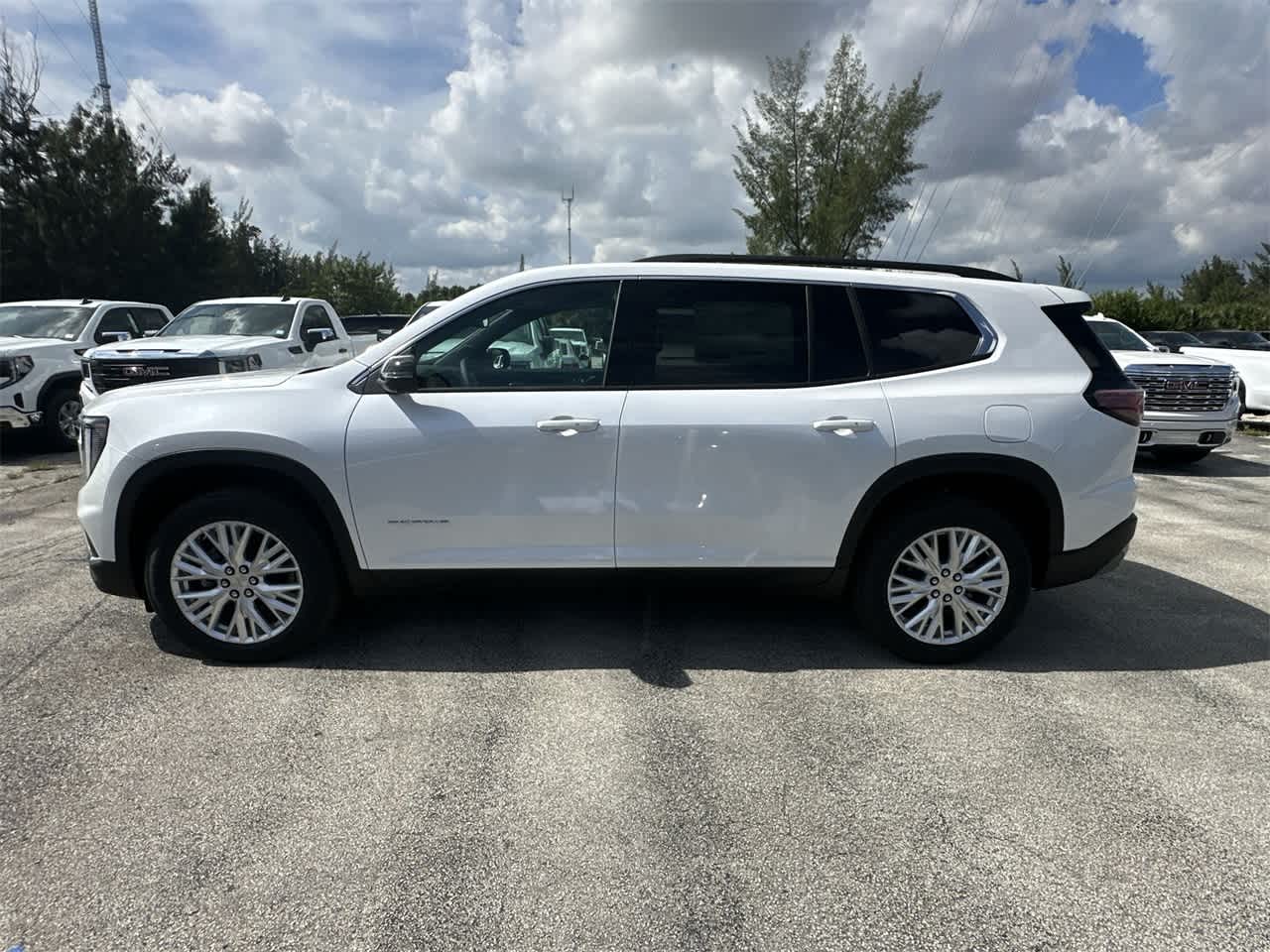 2024 GMC Acadia FWD Elevation 8