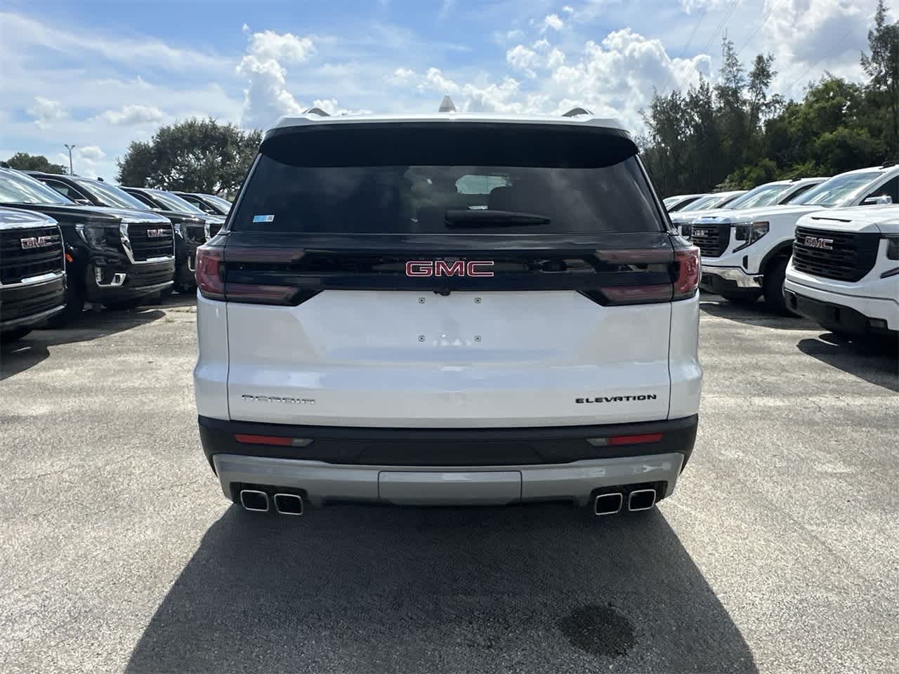 2024 GMC Acadia FWD Elevation 5