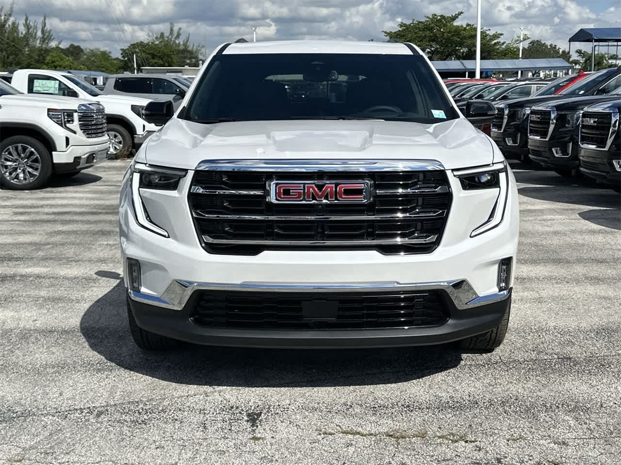 2024 GMC Acadia FWD Elevation 2