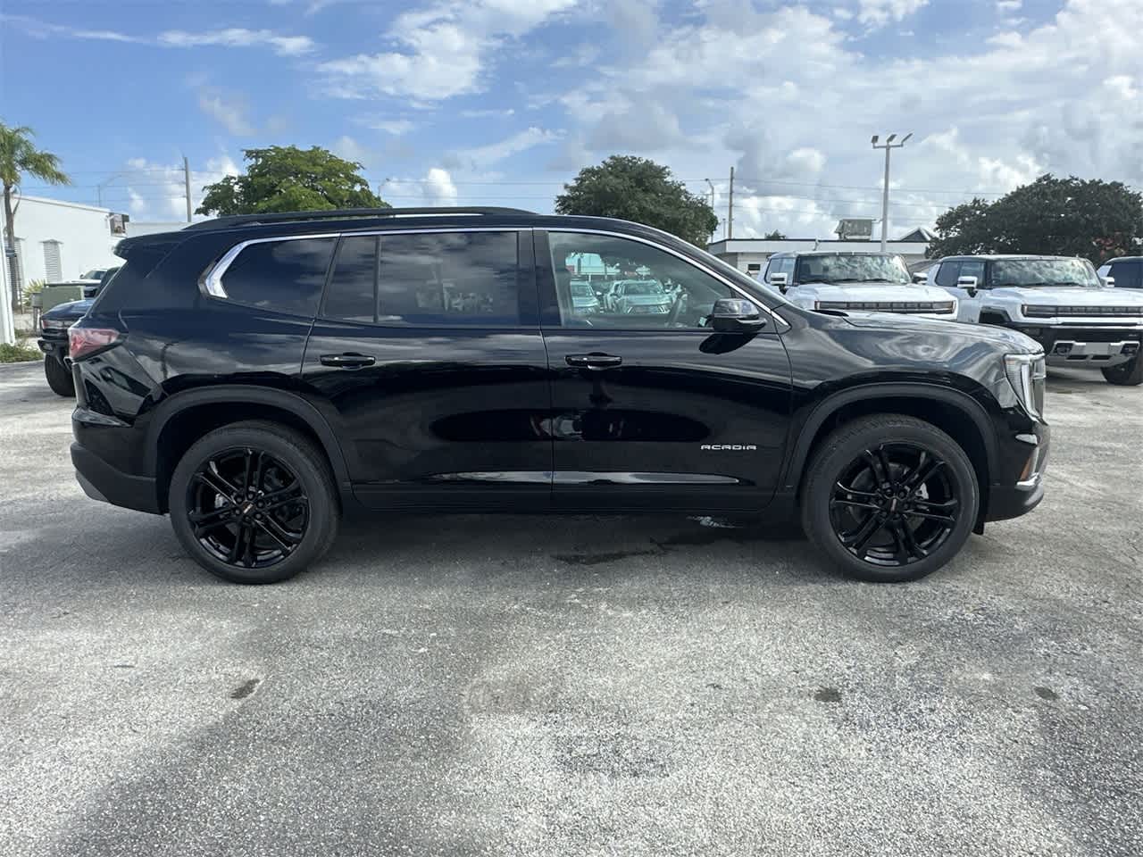 2024 GMC Acadia FWD Elevation 4