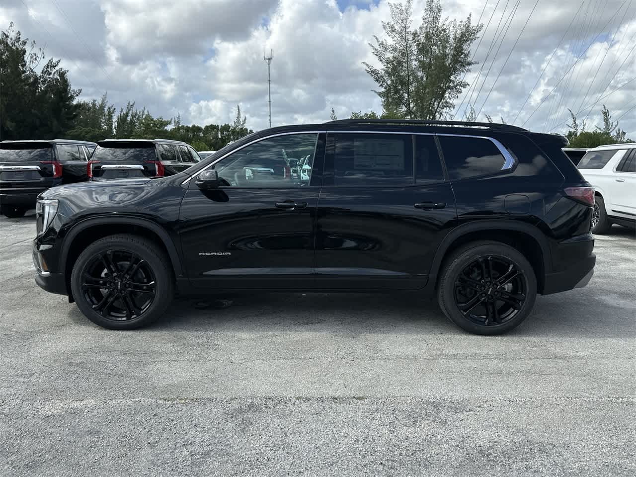 2024 GMC Acadia FWD Elevation 8