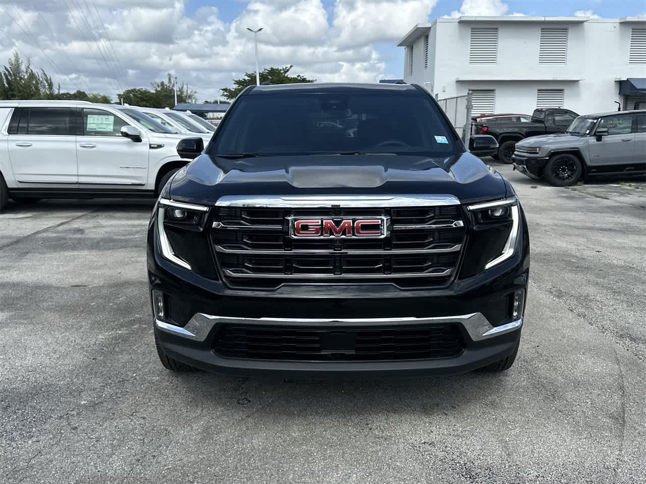 2024 GMC Acadia FWD Elevation 2