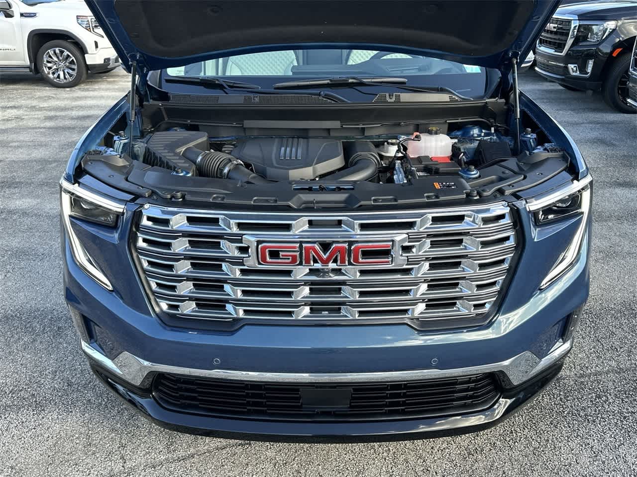 2024 GMC Acadia FWD Denali 10