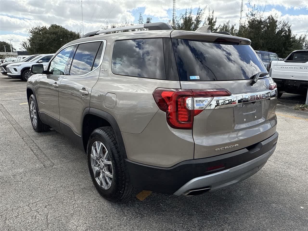 2022 GMC Acadia SLT 7