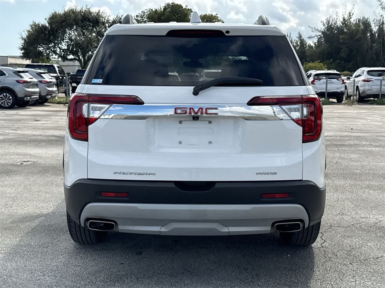 2022 GMC Acadia SLE 5