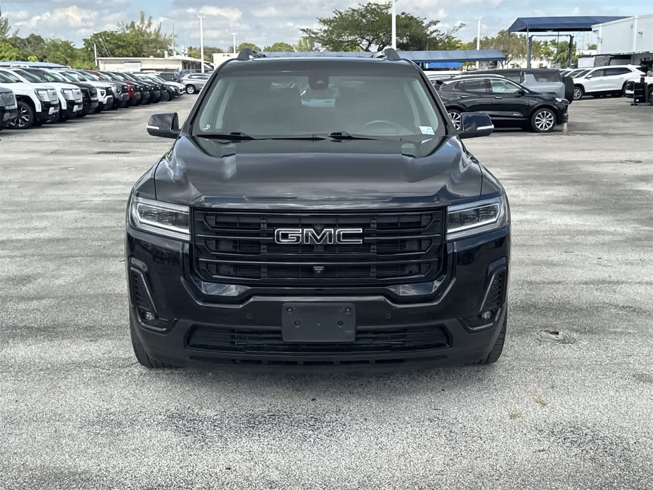 2022 GMC Acadia SLT 2