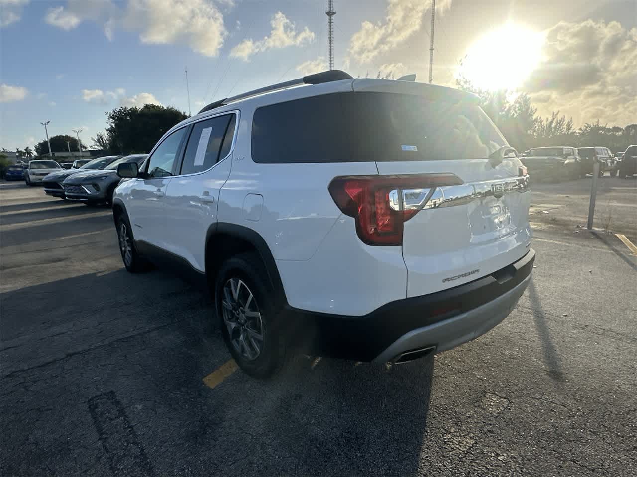 2023 GMC Acadia SLT 7