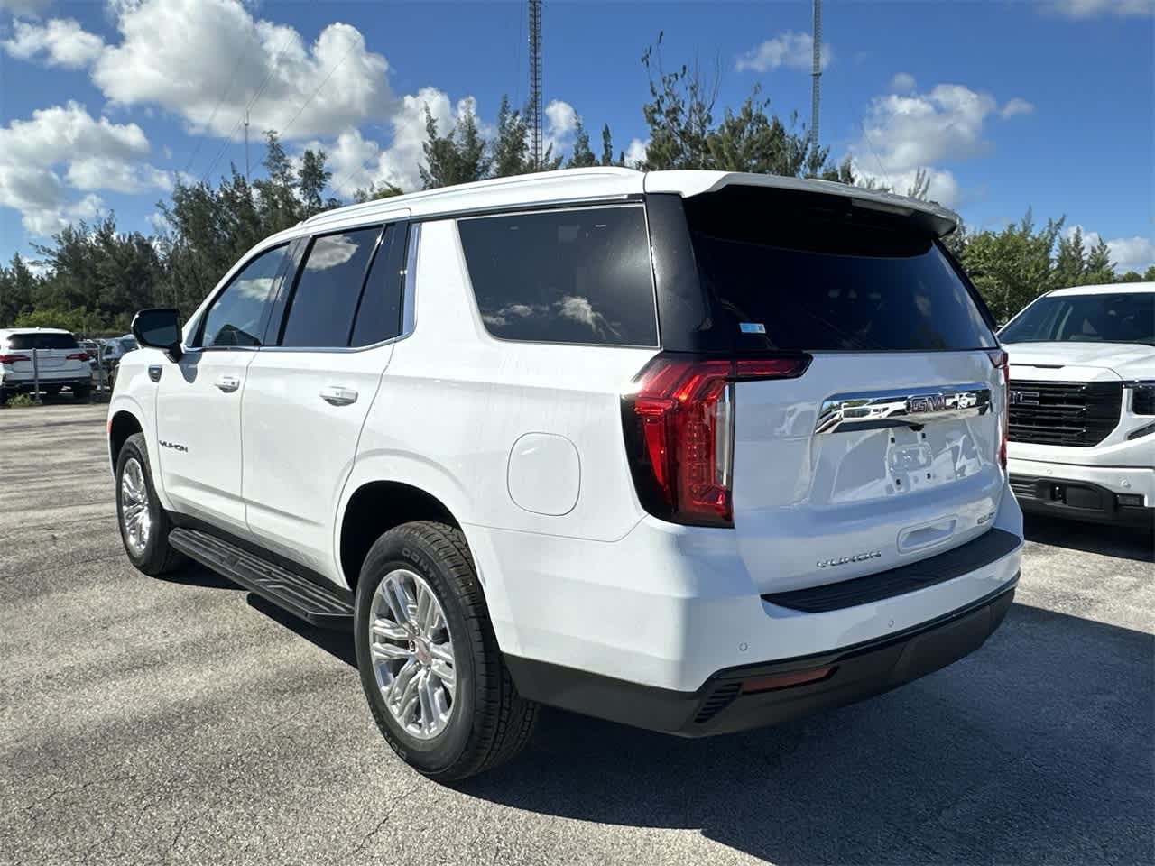 2024 GMC Yukon SLE 13