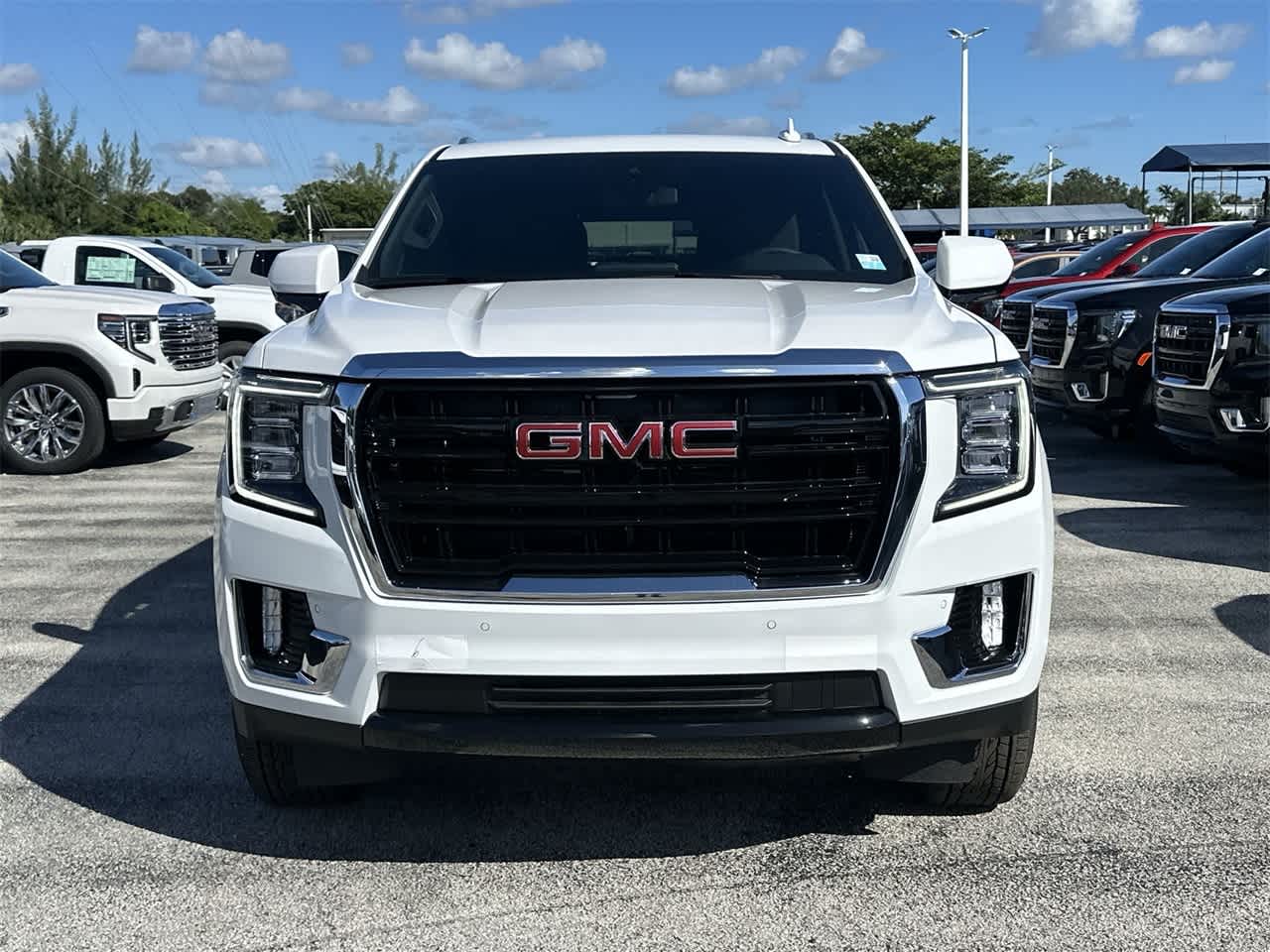 2024 GMC Yukon SLE 8