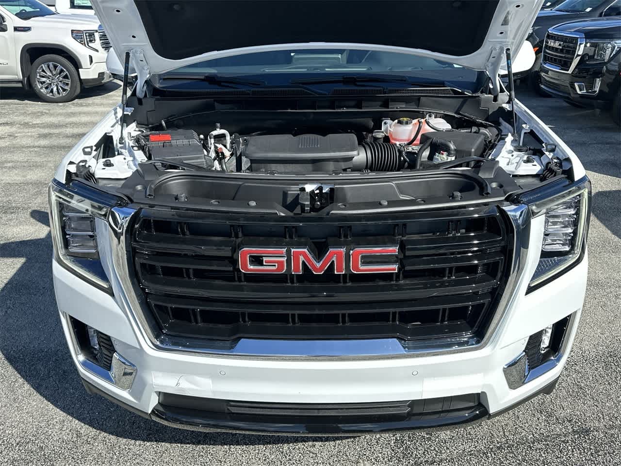 2024 GMC Yukon SLE 16