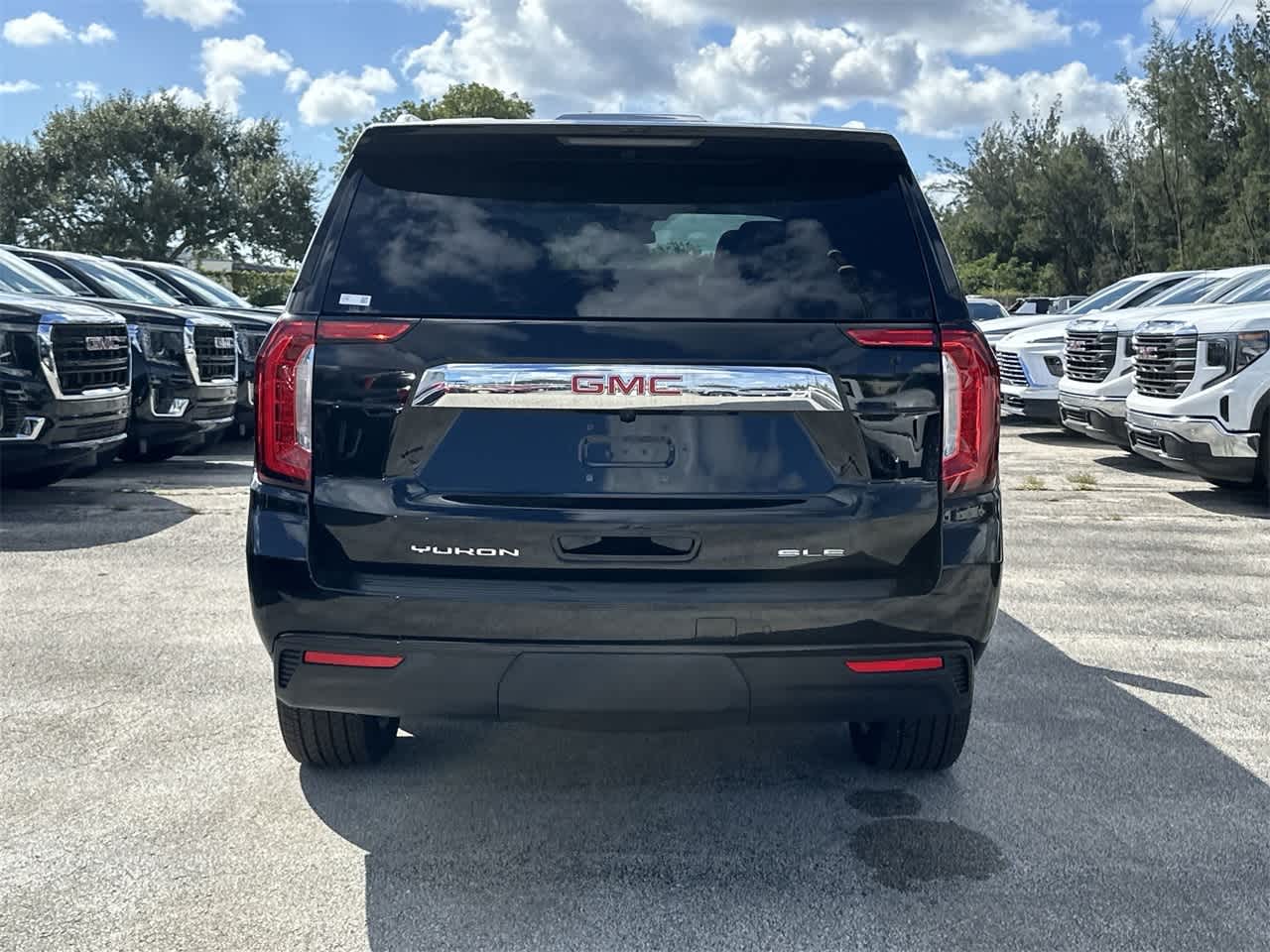 2024 GMC Yukon SLE 5