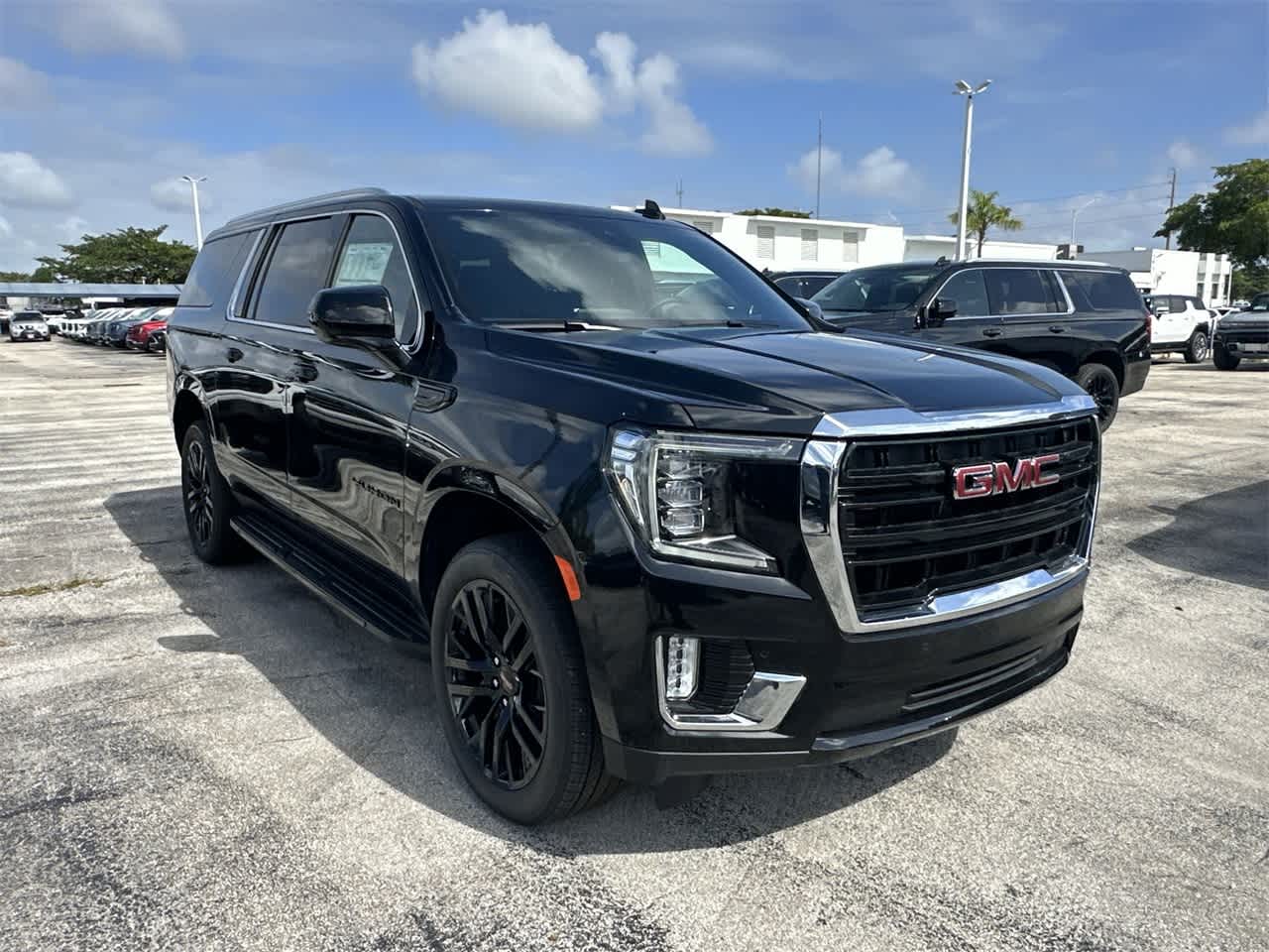 2024 GMC Yukon XL SLE 3