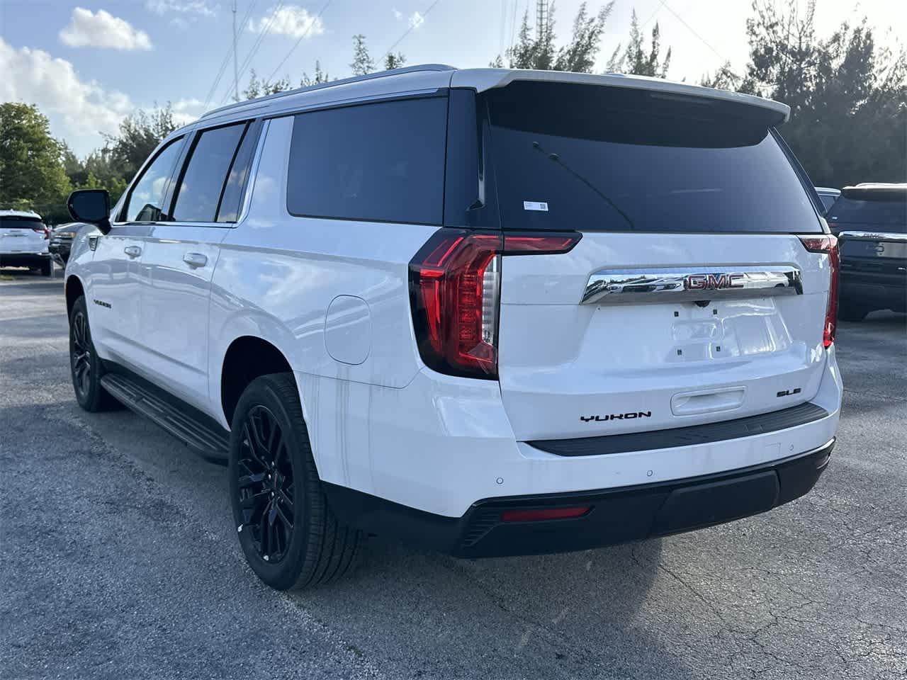 2024 GMC Yukon XL SLE 7