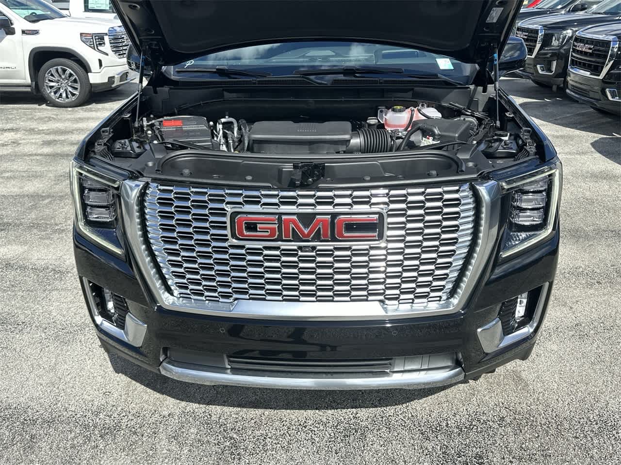 2024 GMC Yukon XL Denali 10