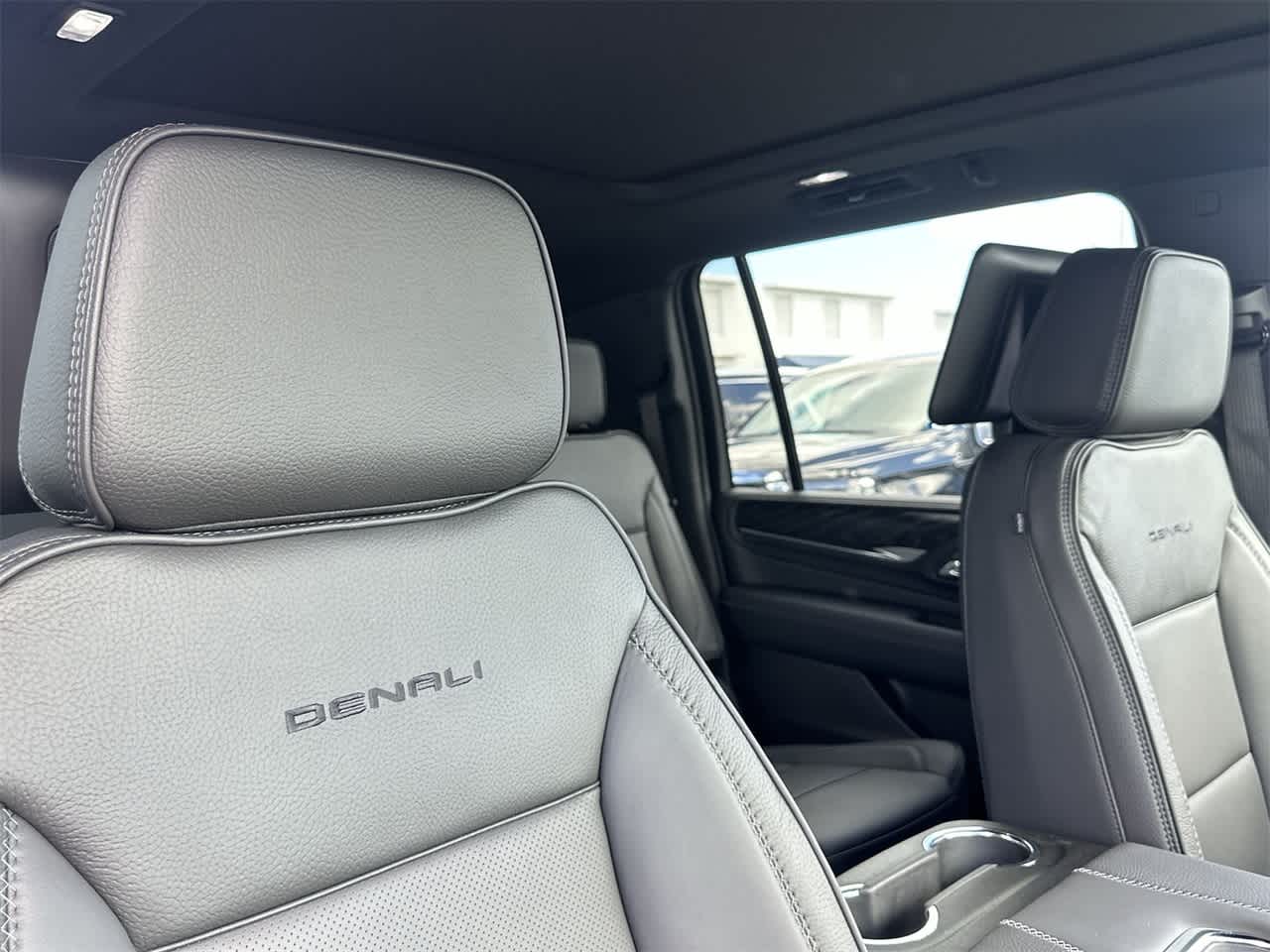 2024 GMC Yukon XL Denali 25