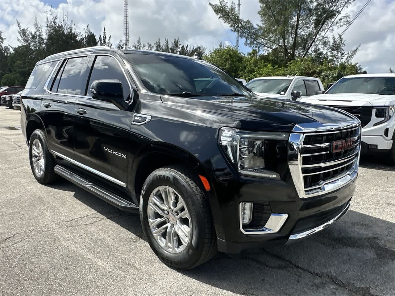 2022 GMC Yukon SLT 3