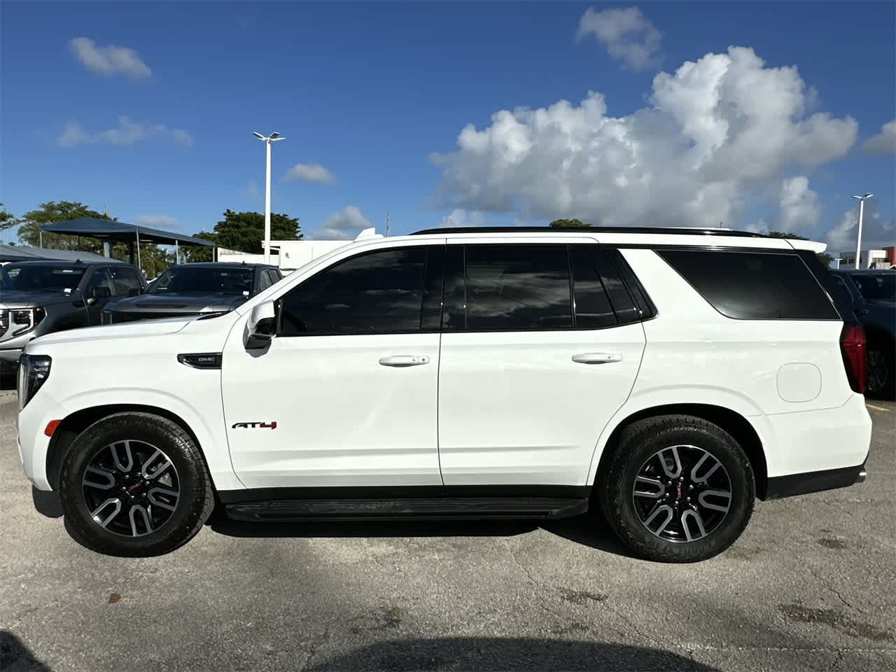 2022 GMC Yukon AT4 8