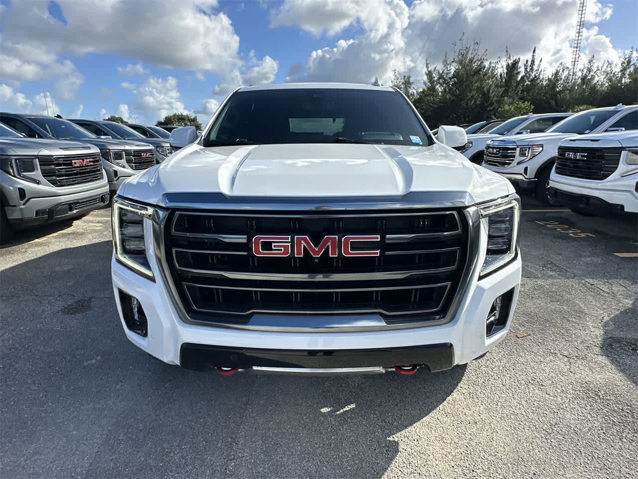 2022 GMC Yukon AT4 2