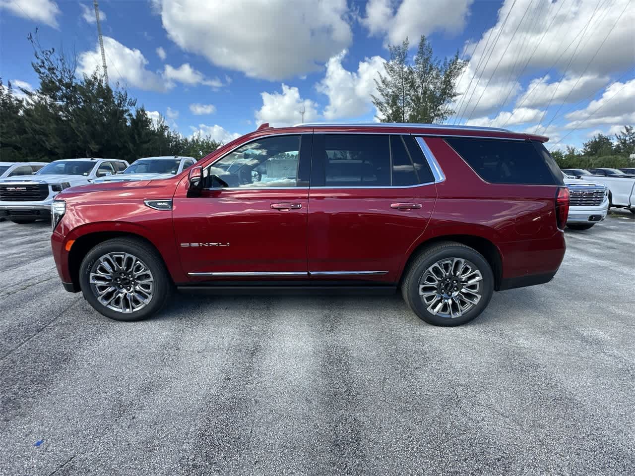 2024 GMC Yukon Denali Ultimate 8