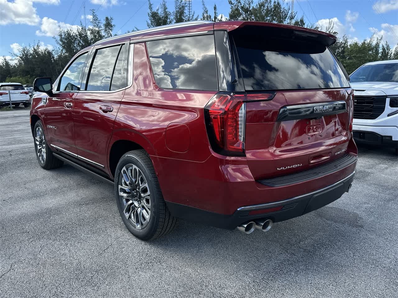 2024 GMC Yukon Denali Ultimate 7