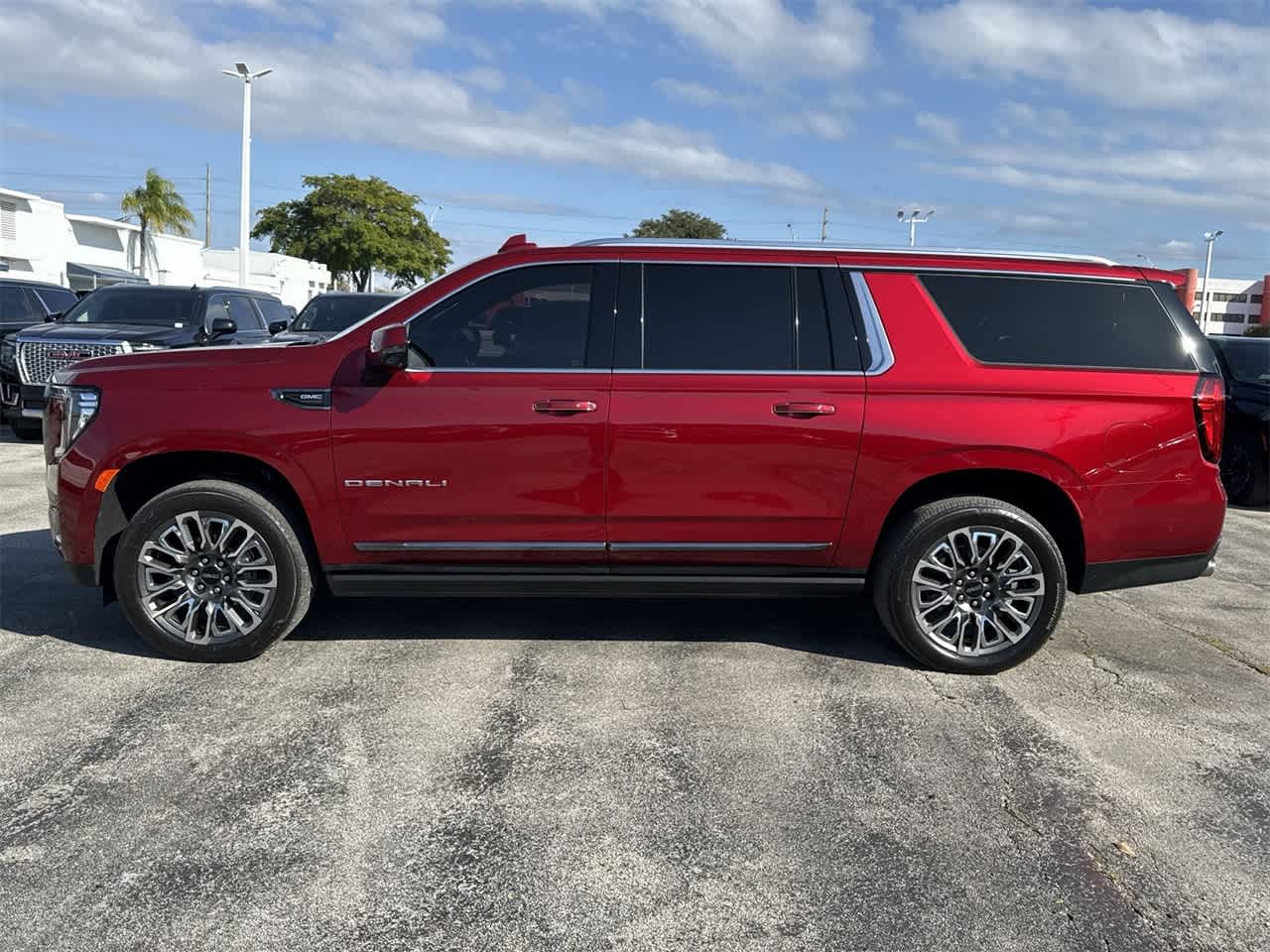 2023 GMC Yukon XL Denali Ultimate 14