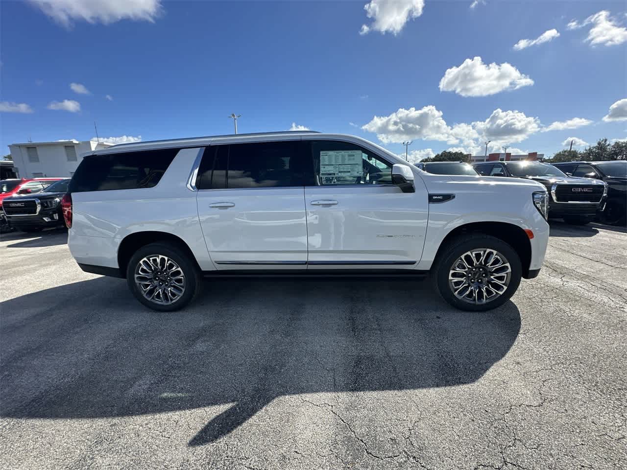 2024 GMC Yukon XL Denali Ultimate 10