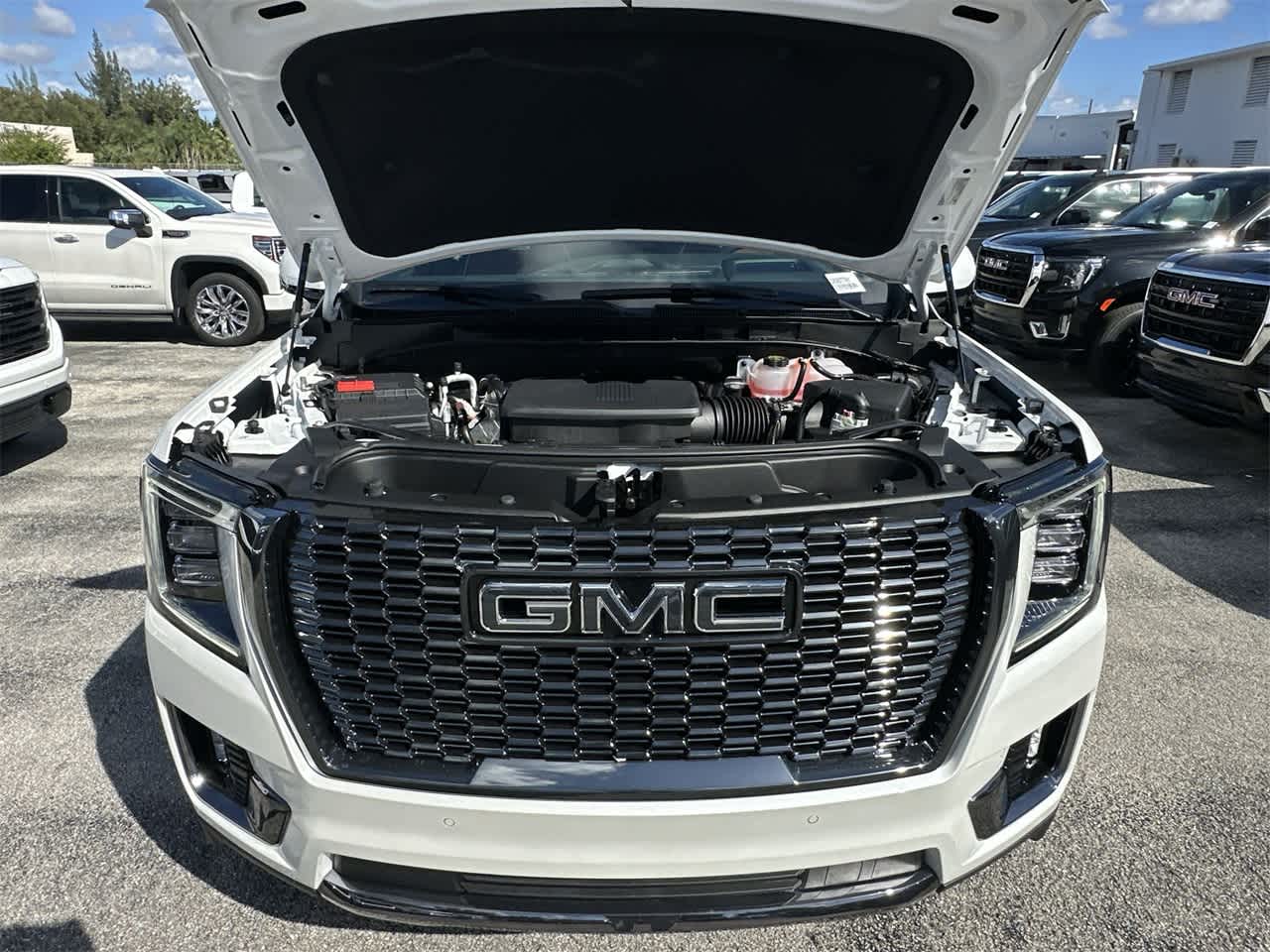 2024 GMC Yukon XL Denali Ultimate 16