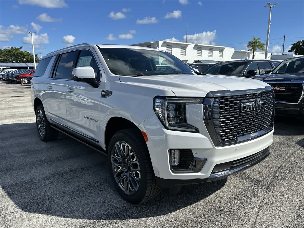 2024 GMC Yukon XL Denali Ultimate 9