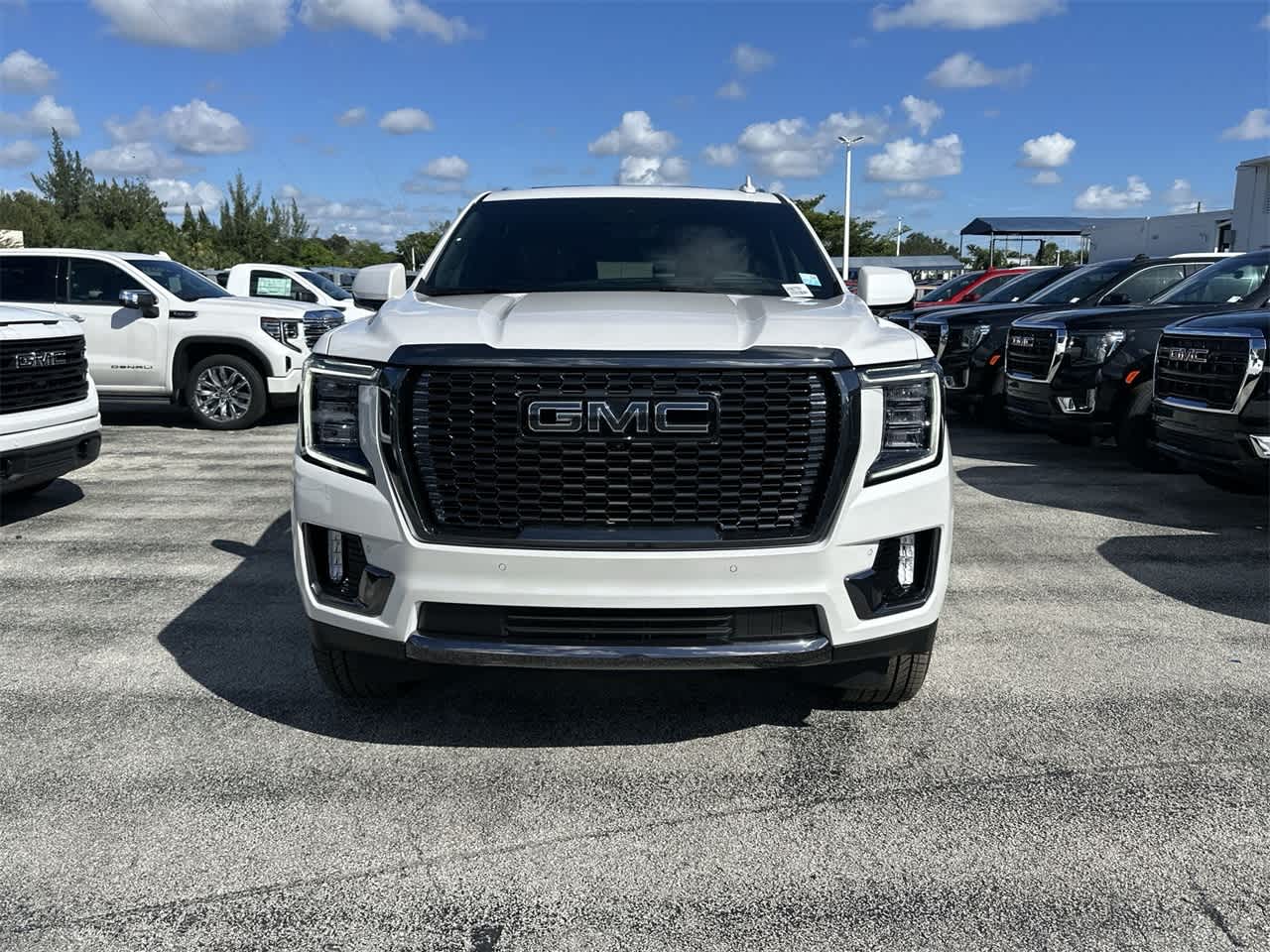 2024 GMC Yukon XL Denali Ultimate 8