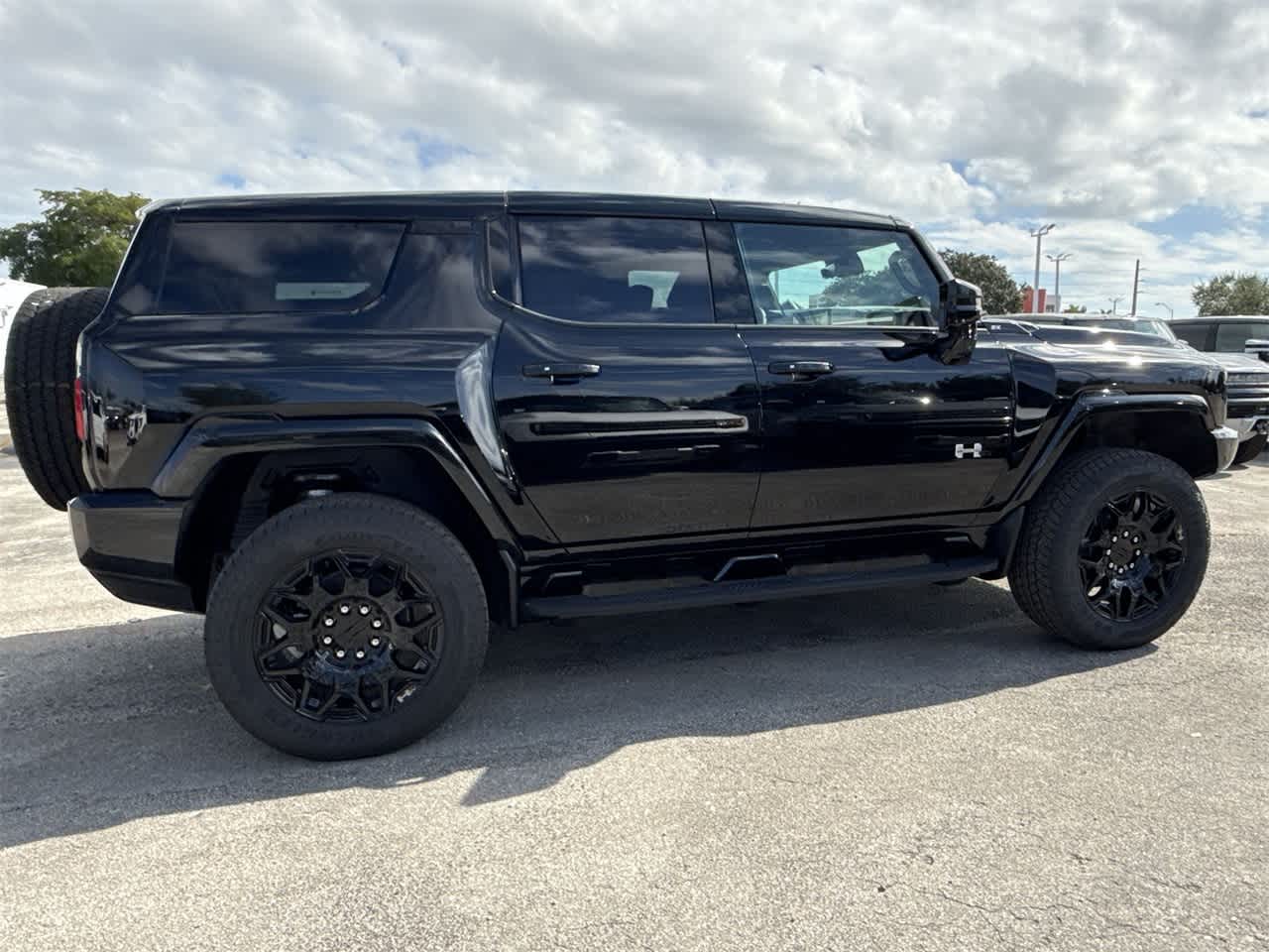 2025 GMC HUMMER EV 2X 10